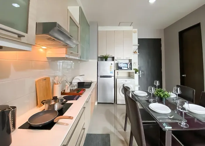 Upscale Modern 2br - Ultra Fast Wifi - Bts Asoke * Bangkok