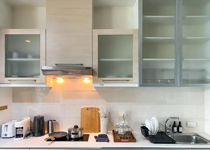 Upscale Modern 2br - Ultra Fast Wifi - Bts Asoke * Bangkok