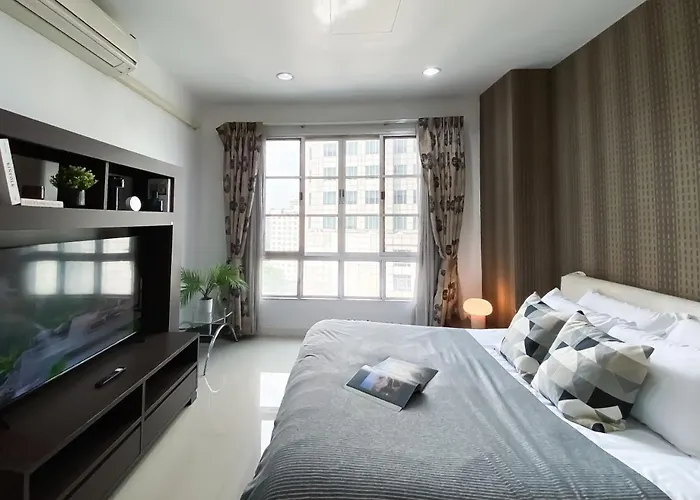 Apartment Upscale Modern 2br - Ultra Fast Wifi - Bts Asoke *